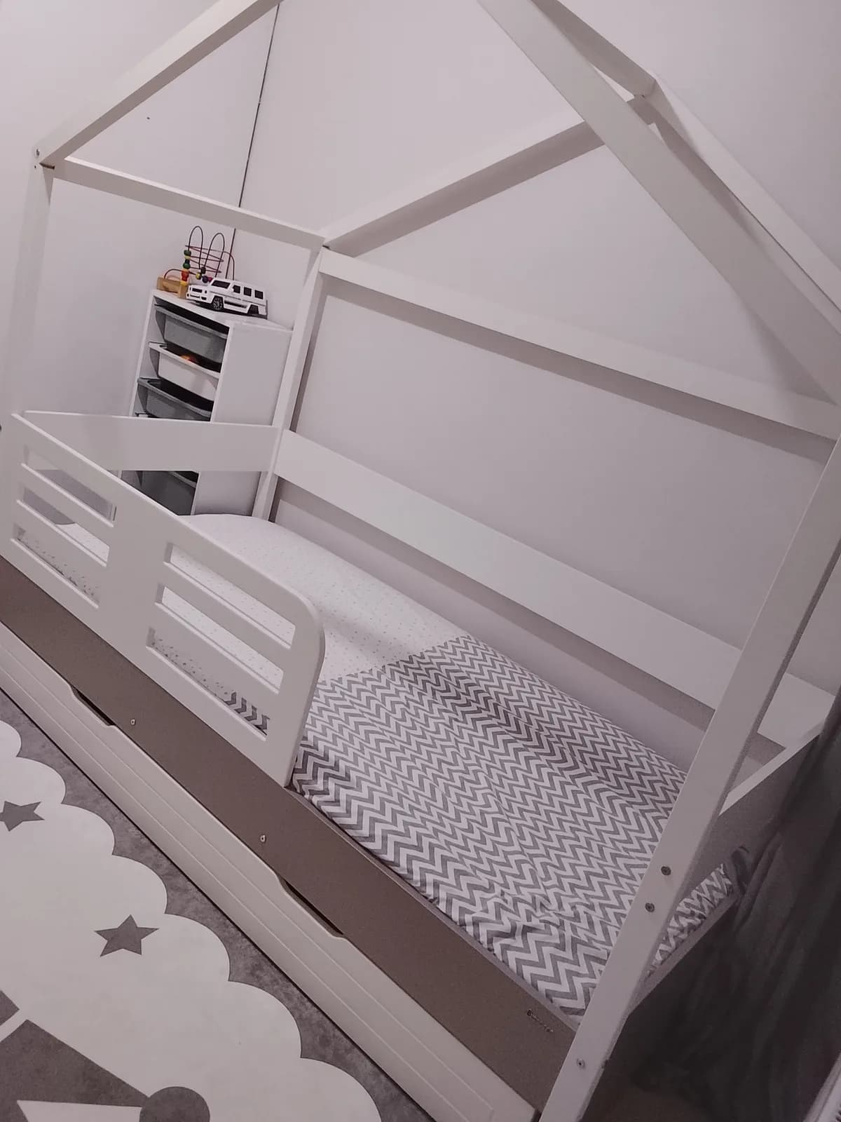 Çocuk Montessori yatak