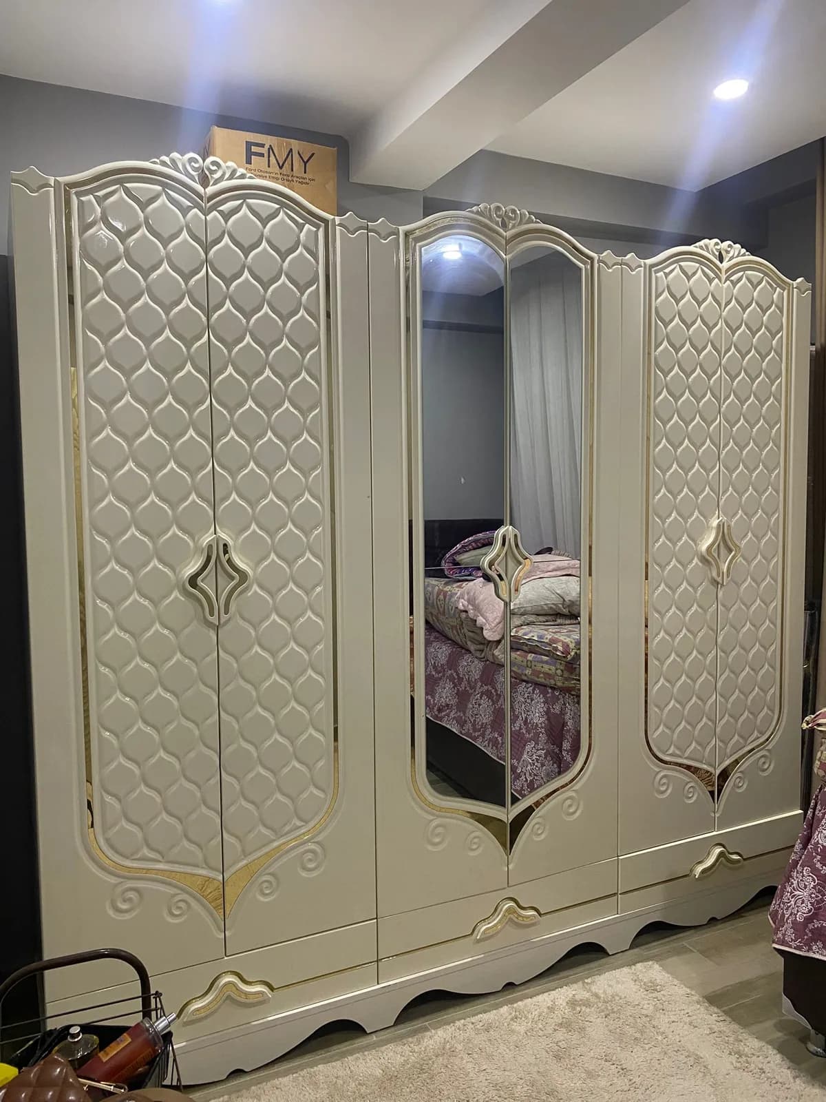 2.el elbise dolabı